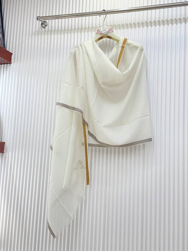Loro Piana Scarf LPC00040 Loro Piana Scarf LPC00040